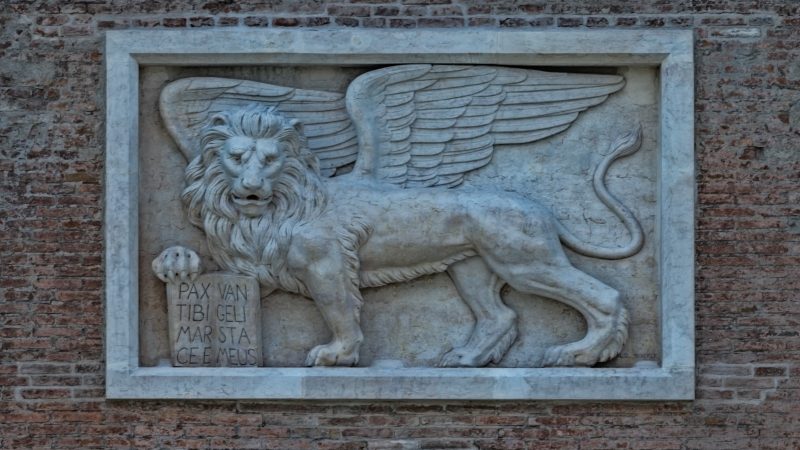Il Leone di San Marco di Peschiera del Garda